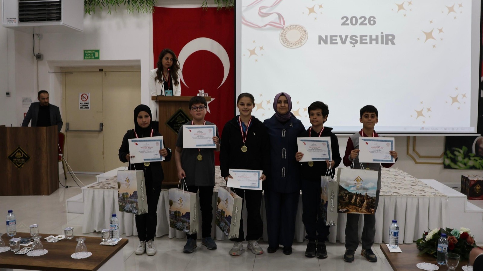 Nevşehir’de Akıl ve Zekâ Oyunları İl Turnuvası 171 Öğrencinin Katılımıyla Gerçekleştirildi