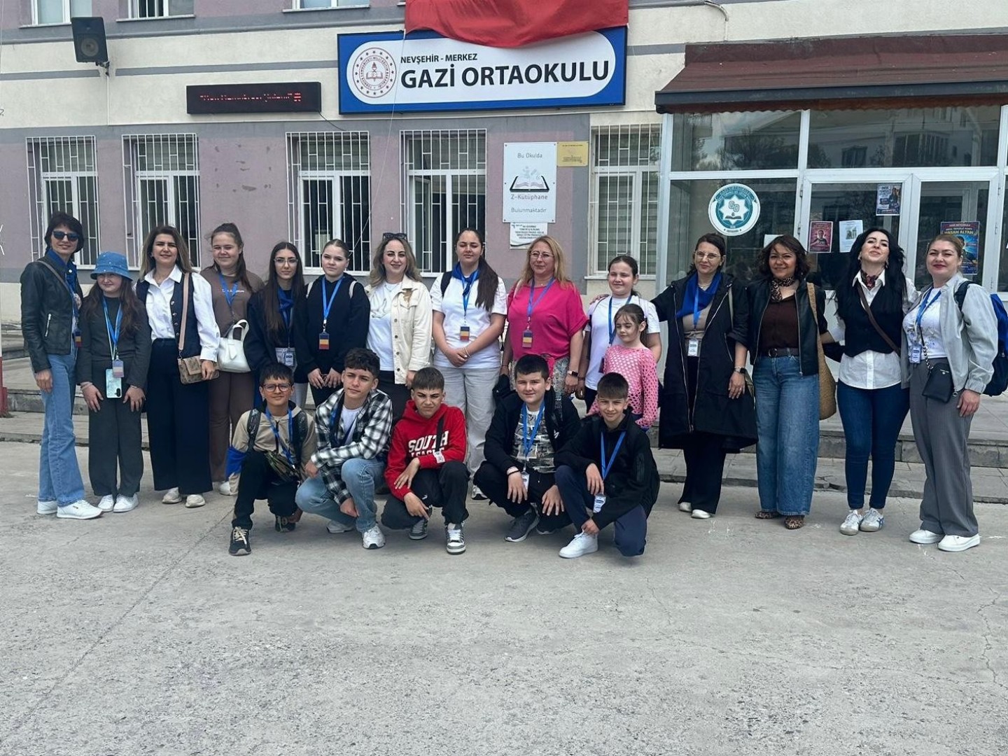 Romanya’dan Gelen Erasmus+ Heyeti Gazi Ortaokulu’nda İşbaşı Gözlem Faaliyetlerine Katıldı