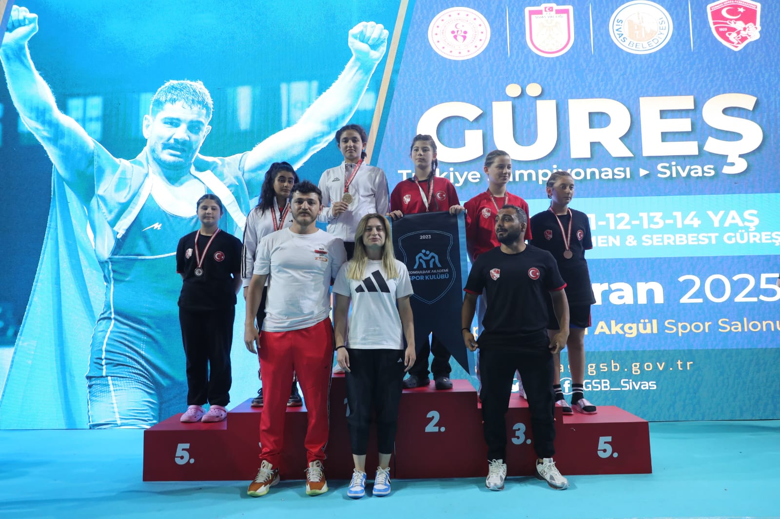 GAZİ ORTAOKULUNDAN TÜRKİYE ŞAMPİYONLUĞU